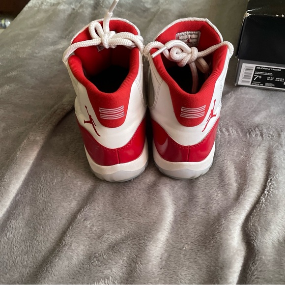 Jordan 11 cherry size 7.5 no insole wore once will trade